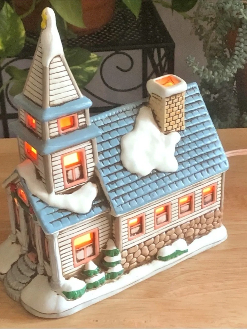 Vintage 1987 Lefton China Byron Wood Lighted Ceramic Christmas Village Church